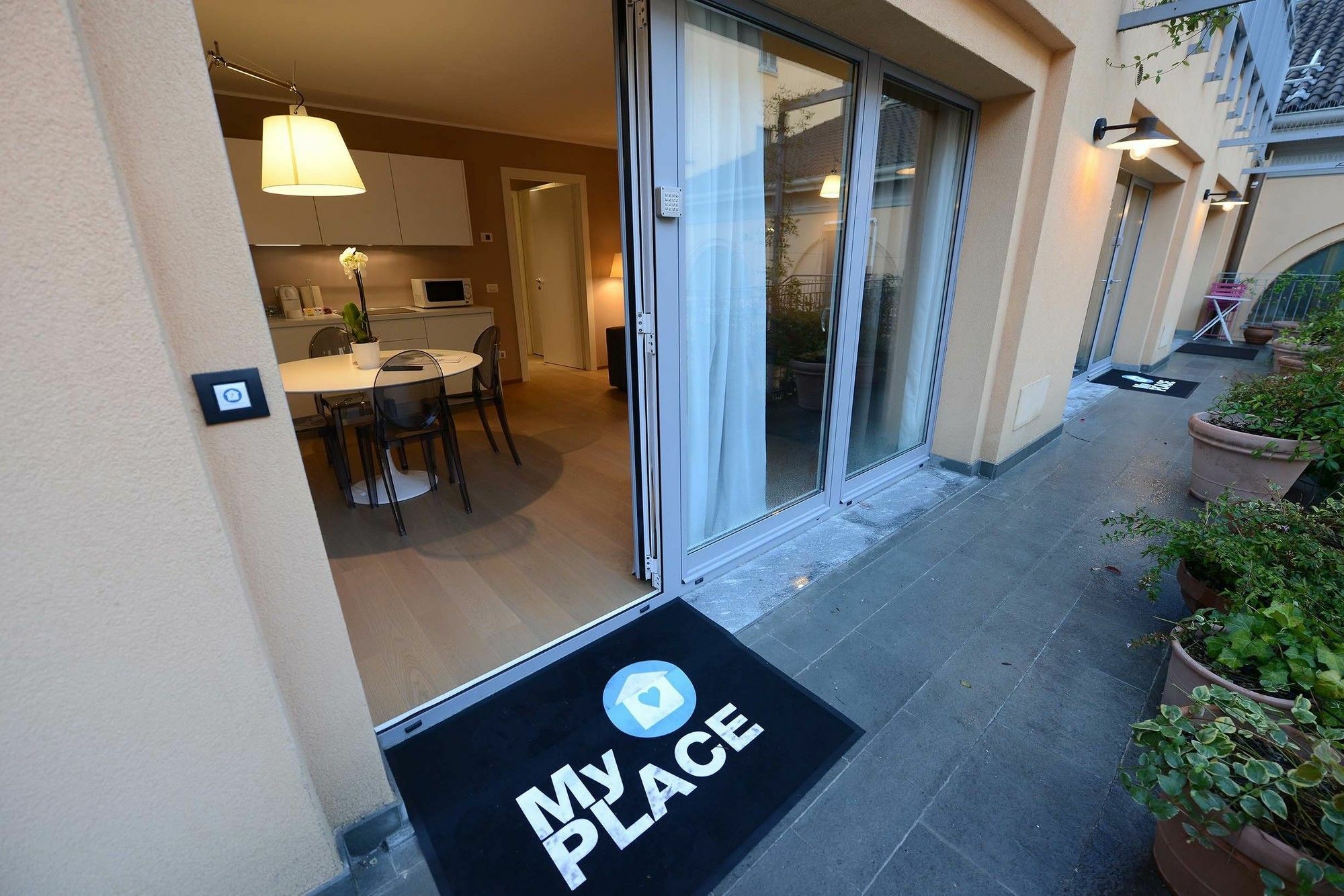 Myplace Corso Como 11 Apartments Milan Bagian luar foto